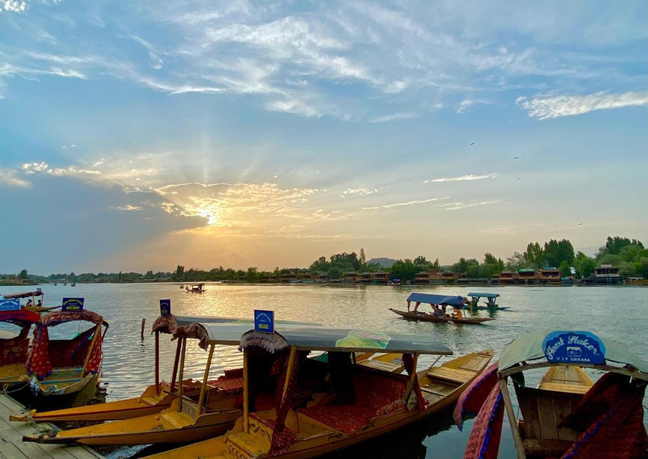 Green Paradise Houseboat - Centrally Heated Srīnagar المظهر الخارجي الصورة