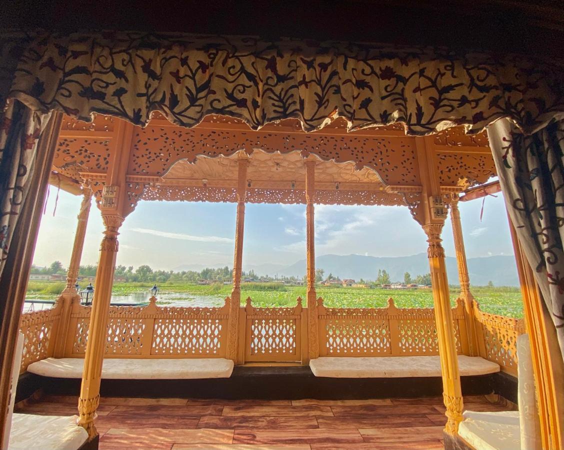 Green Paradise Houseboat - Centrally Heated Srīnagar المظهر الخارجي الصورة