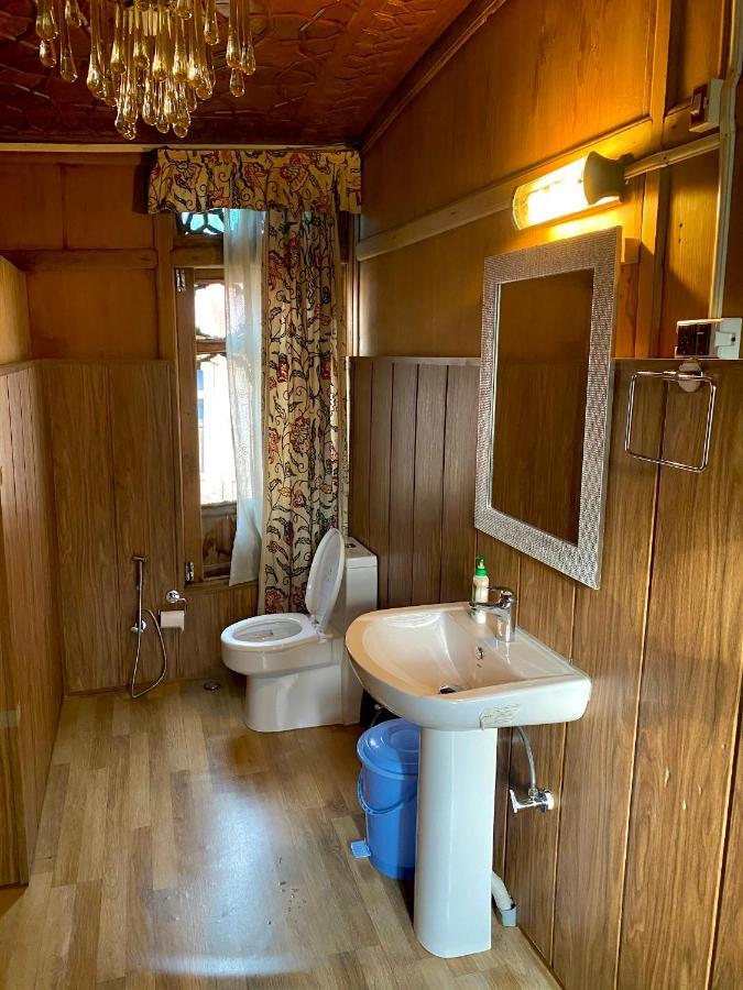 Green Paradise Houseboat - Centrally Heated Srīnagar المظهر الخارجي الصورة