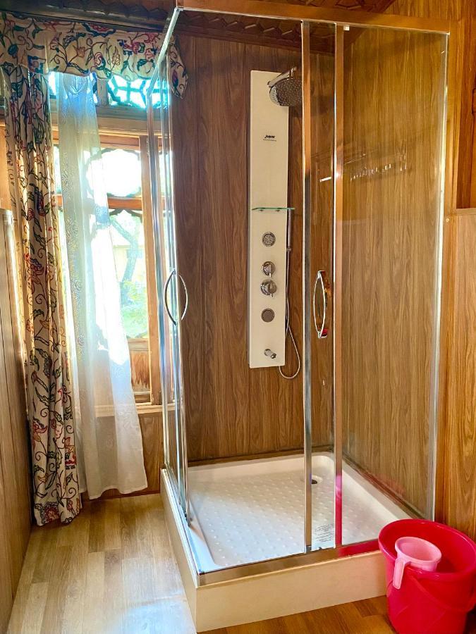 Green Paradise Houseboat - Centrally Heated Srīnagar المظهر الخارجي الصورة